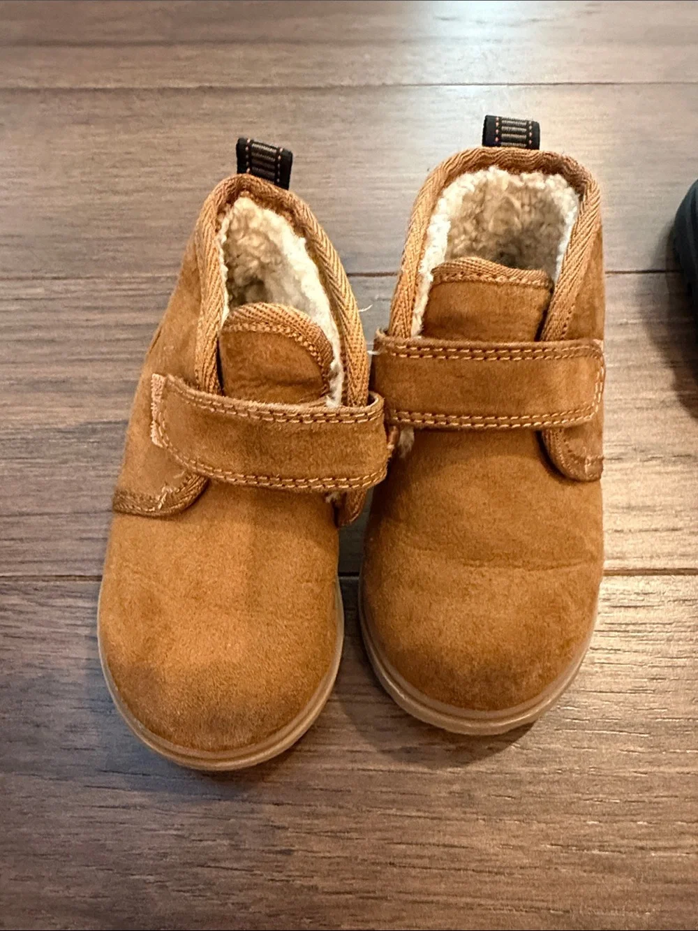 Cat & Jack Toddler Boys Cozy Velcro Winter Boots Set of 2 Size 5 - C34-127